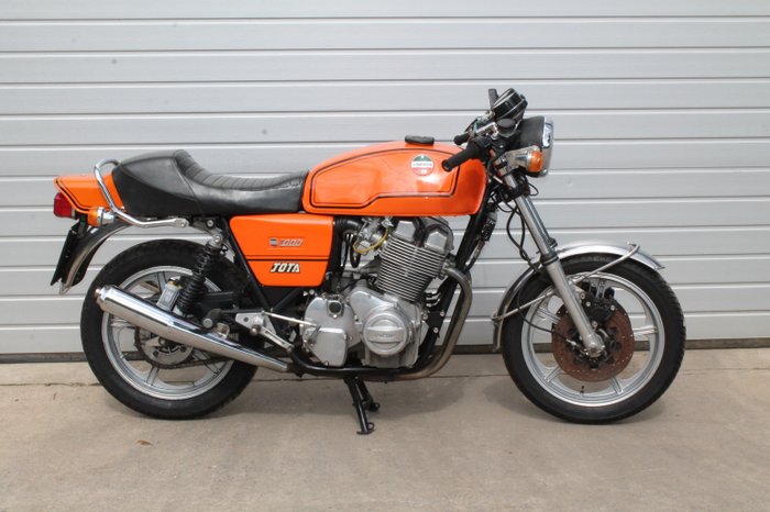 Preview of the first image of Laverda - 3CL - Jota - 1000 cc - 1980.
