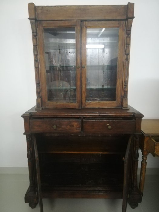 Image 2 of Credenza, Display cabinet (1) - Walnut - Late 19th century