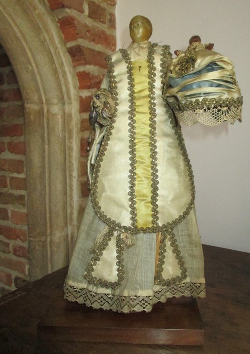 Image 2 of 19th century religious statue St Antoine de Padoue in wax with finish in - wax, silk and brocade -