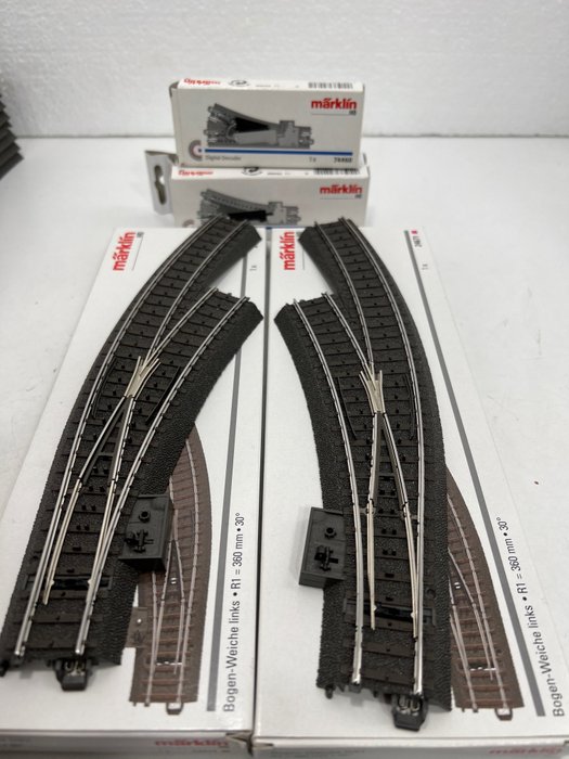 Image 2 of Märklin H0 - 24671/24672/74490/74460 - Tracks - 2 Bend switches with decoder and drive