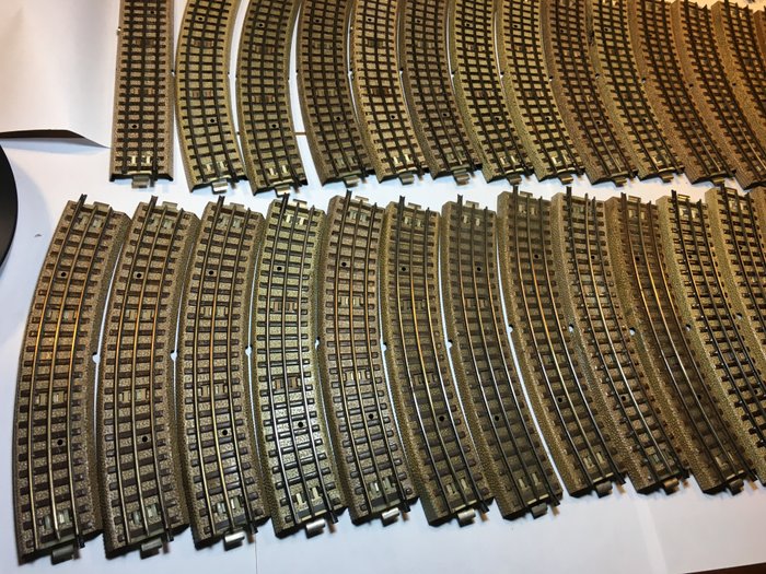 Image 3 of Märklin H0 - 3600 serie - Tracks - 122-piece lot of M-Rail with extended middle rail