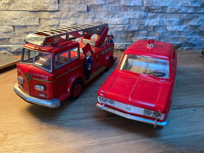 Preview of the first image of TN Nomura et AMB - Car and fire truck - 1970-1979 - Allemagne et Italie.