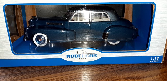 Preview of the first image of Model Car Group - 1:18 - Cadillac Fleetwood 1/18 serie 60.