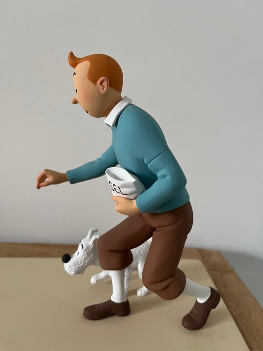 Image 2 of Tintin - Statuette Moulinsart 44009 - Le Rouge Gorge - (2013)