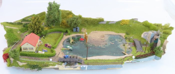 Preview of the first image of Busch, Faller, Noch, Preiser, Viessmann, MBR H0 - Scenery - Diorama of a lake where people swim and.