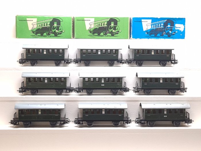 Preview of the first image of Märklin H0 - 4000 - Passenger carriage - 9 carriages.