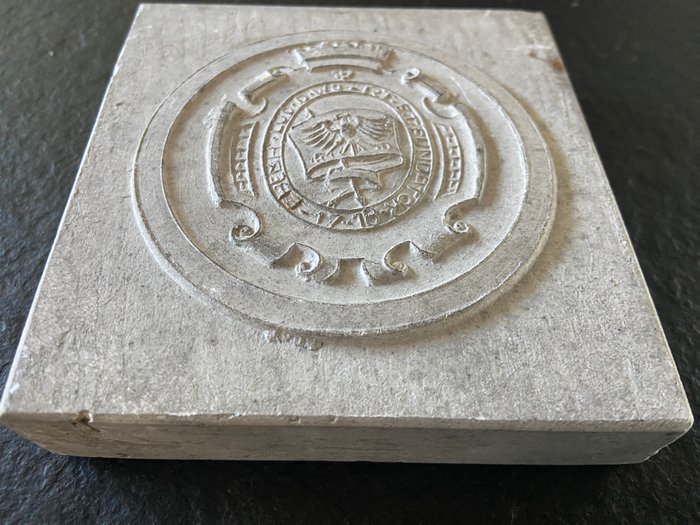 Image 2 of Sculpture, Hans Retzbach - Plaster relief - Historical coat of arms of the city of Ludwigsburg, fou