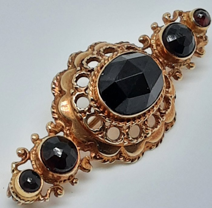 Preview of the first image of 14 kt. Metal - Brooch Garnet.