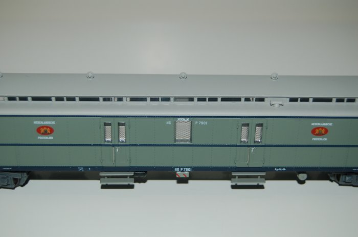 Image 3 of Artitec H0 - 20.296.03 - Passenger carriage - Mail car P 7901 in Turquoise livery - NS
