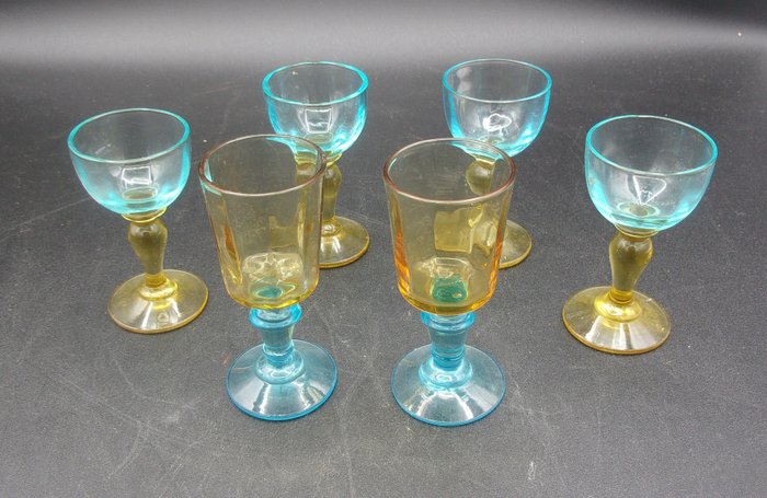Preview of the first image of Legras & Cie. - Chantilly model liquor glasses / Pompadour model glasses (6).