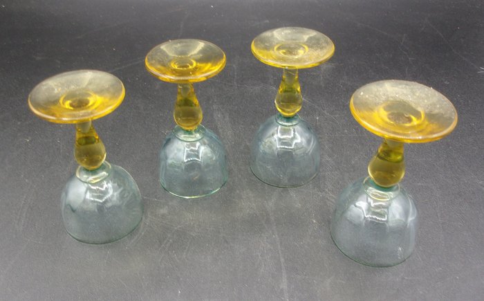 Image 3 of Legras & Cie. - Chantilly model liquor glasses / Pompadour model glasses (6)