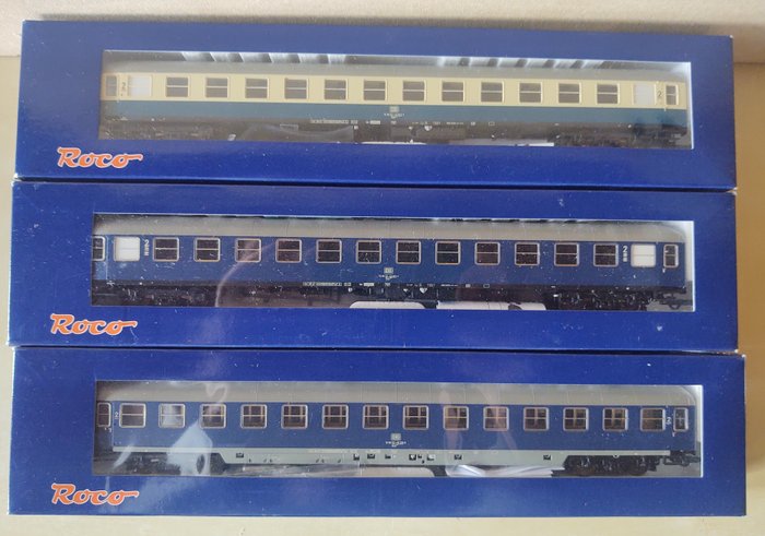 Image 2 of Roco H0 - 64029 - Passenger carriage set - Set of three couchette carriages - DB