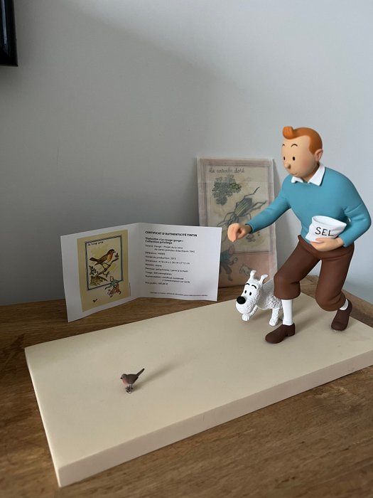 Preview of the first image of Tintin - Statuette Moulinsart 44009 - Le Rouge Gorge - (2013).