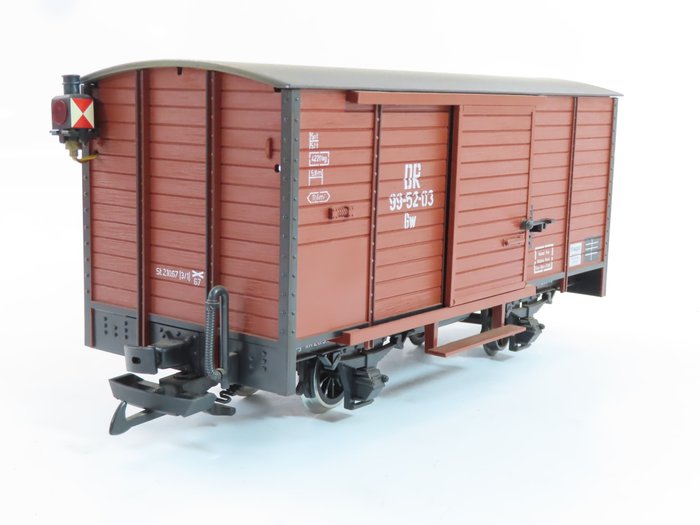 Preview of the first image of LGB G - 46350 - Freight carriage - 2-axle boxcar with marker light - DR (DDR).