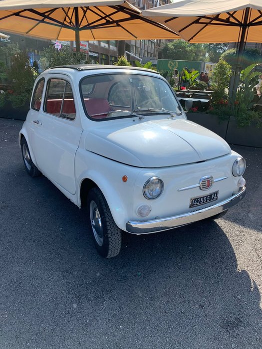 Preview of the first image of Fiat - 500 F prima serie "otto bulloni" - 1965.