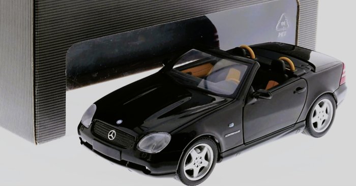Preview of the first image of Premiere Edition - 1:18 - Mercedes Benz SLK AMG 230 kompressor.