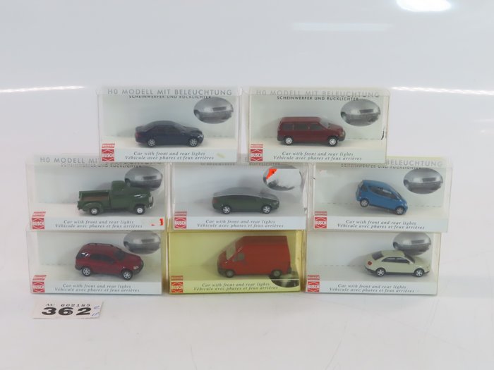 Image 3 of Busch 1:87 - 5651/5650/5647 - Model cars - 8-piece vehicle lot with Mercedes C-class with lighting
