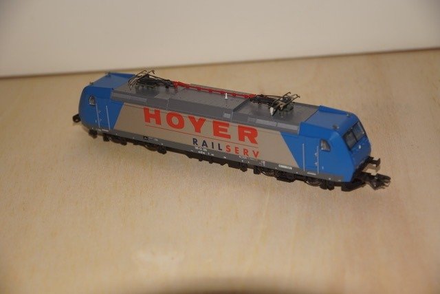 Preview of the first image of Märklin H0 - 36858 - Electric locomotive - BR 185 004-2 - Hoyer Railserv GmbH.