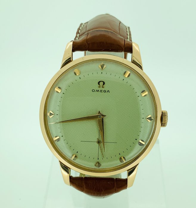 Preview of the first image of Omega - VINTAGE - 266 - Unisex - 1980-1989.