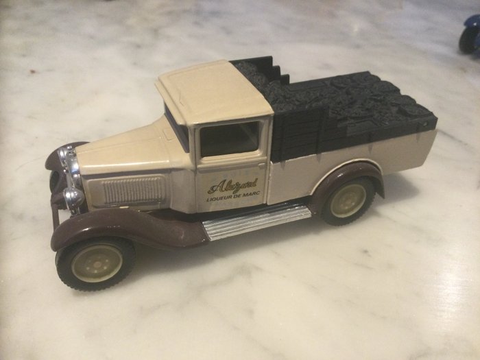 Image 3 of Solido - 1:43 - 7 different pick up and Vans