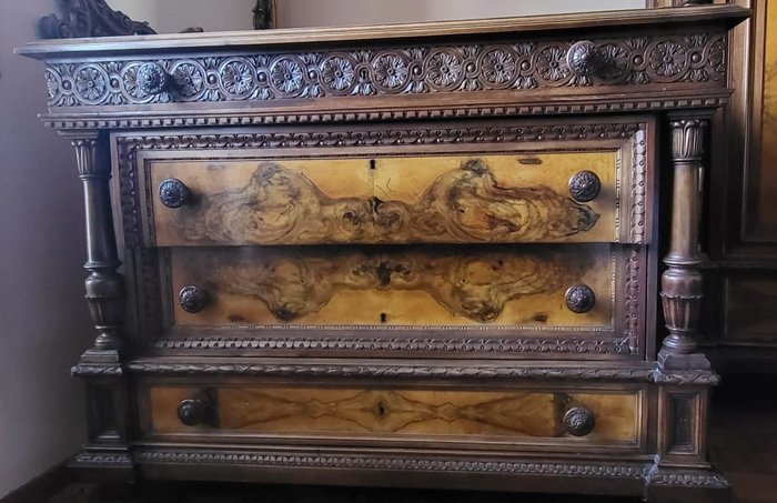Preview of the first image of Chest of drawers - Renaissance Style - Burr walnut - Late 19th century.