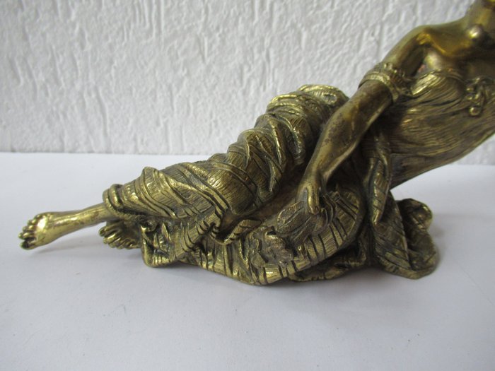 Image 3 of Sculpture, reclining female figure - Brass - about 1900