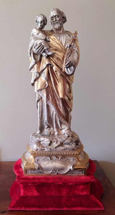Image 2 of Sculpture, Saint Joseph with Jesus in his arms. - Spelter - Late 19th century