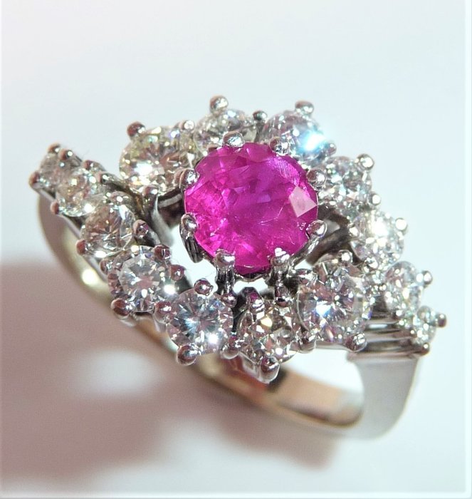 Image 2 of Hand crafted - 14 kt. White gold - Ring - 1.22 ct Diamonds - 1.00 cents ruby