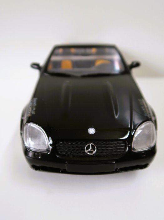 Image 3 of Premiere Edition - 1:18 - Mercedes Benz SLK AMG 230 kompressor