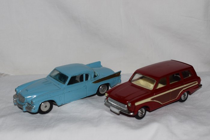 Preview of the first image of Corgi - 1:43 - Studebaker Golden Hawk nr. 211, Ford Consul Cortina Super nr. 491.