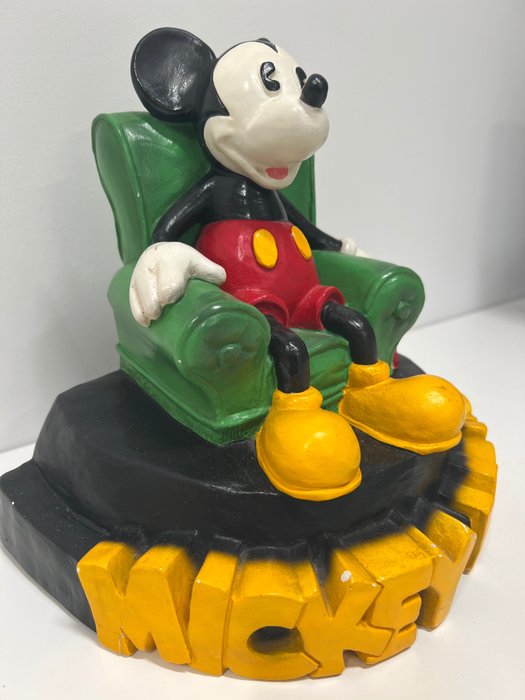 Image 2 of Mickey Mouse in his Reading chair - 25 x 25 cm - 5 kg