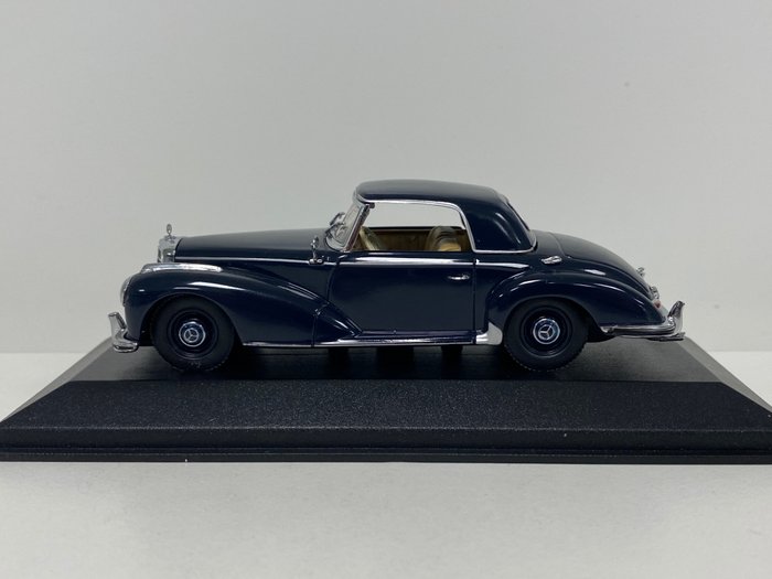 Image 3 of MiniChamps - 1:43 - Mercedes Benz 300 S Coupé 1951-1955