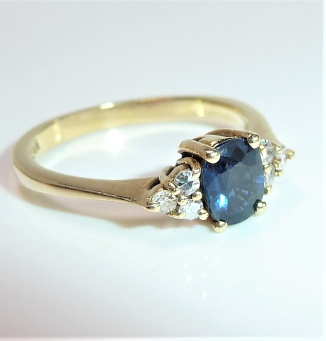 Image 2 of NO RESERVE - 14 kt. Yellow gold - Ring - 0.50 ct Sapphire - 0.12ct. diamonds