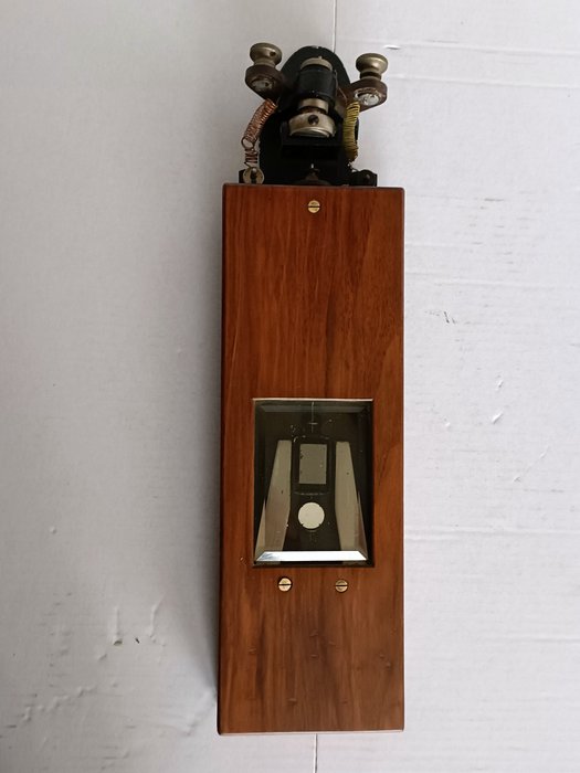 Preview of the first image of reflecting galvanometer (1) - Wood, metal - Early 20th century.