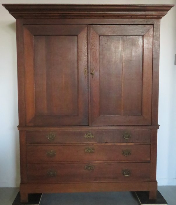 Preview of the first image of Cabinet - Neoclassical - Copper, Oak - Approx. 1870.