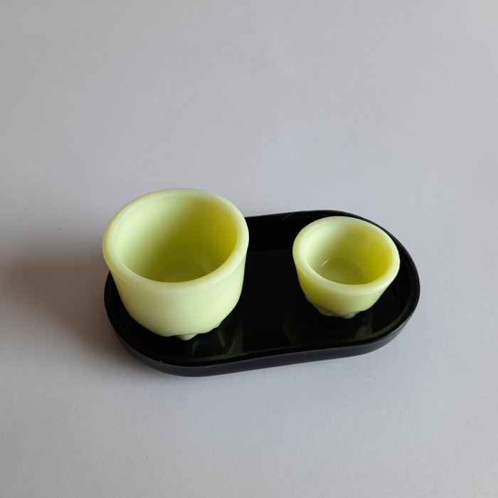 Image 2 of A.D. Copier - Glasfabriek Leerdam - Egg cup and salt shaker on saucer (3)
