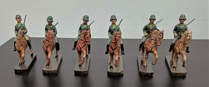 Image 2 of Elastolin - Figure 6 cavaliers de la Werhmacht - 1930-1939 - Germany