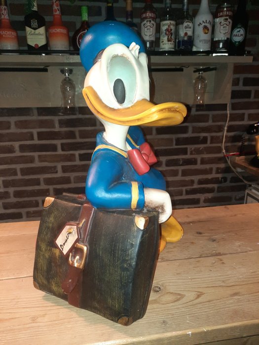 Image 2 of Disney - Donald Duck with suitcase - figurine - 52 cm (1980s) - First edition
