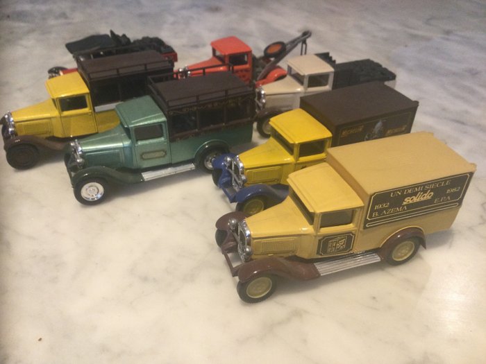 Preview of the first image of Solido - 1:43 - 7 different pick up and Vans.
