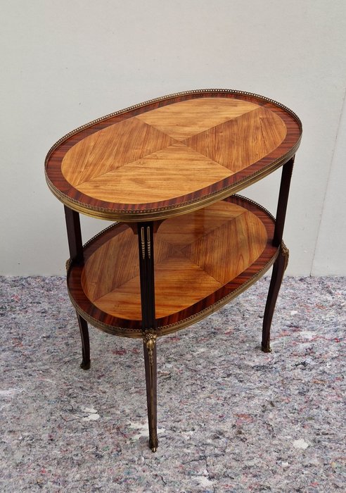 Preview of the first image of Large oval étagère - side table - Brass, Bronze, Kingwood, Mahogany, Satinwood - 19th century.