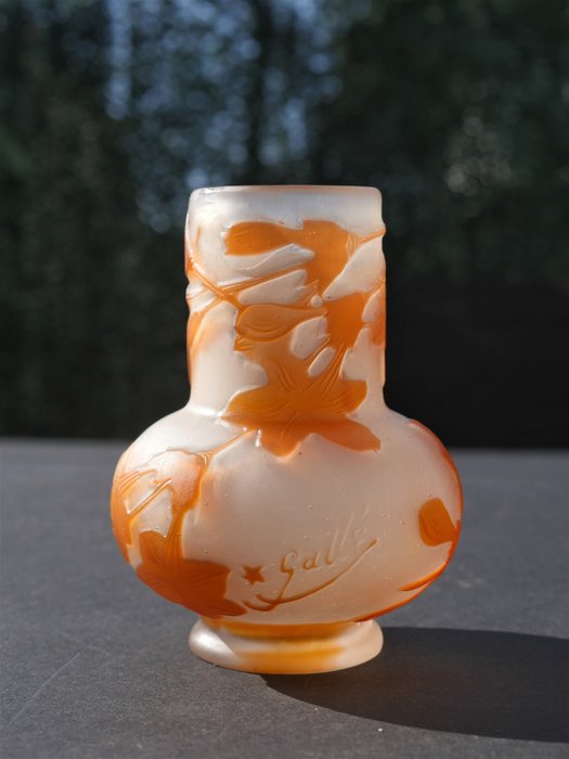 Image 2 of Emile Gallé - Vase