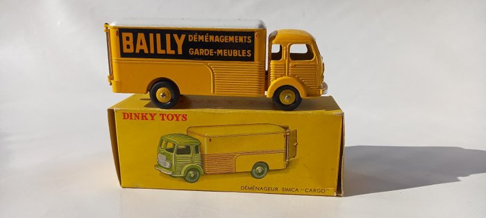 Preview of the first image of Dinky Toys - 1:43 - ref. 33AN Simca Cargo "BAILLY" Déménagements.