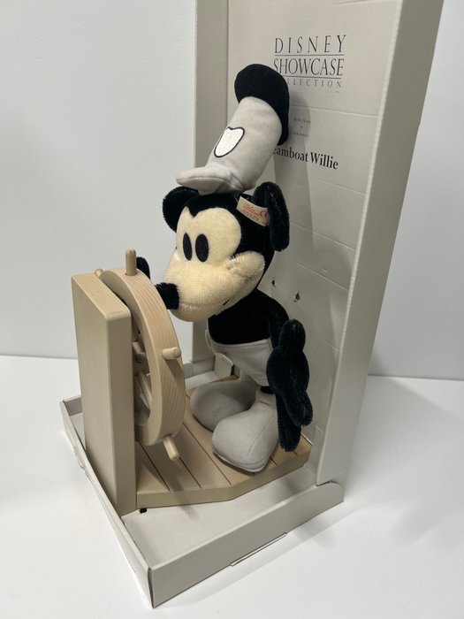 Image 2 of Disney Showcase Collection 05524/10000 - Mickey Mouse as Walt Disney’s Steamboat Willie - 22 cm - (