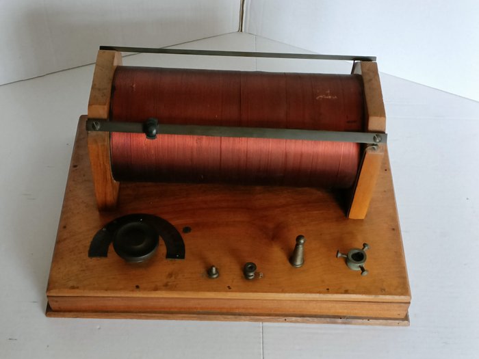 Image 2 of Induction coil (1) - Brass, Copper, Wood - 1920s