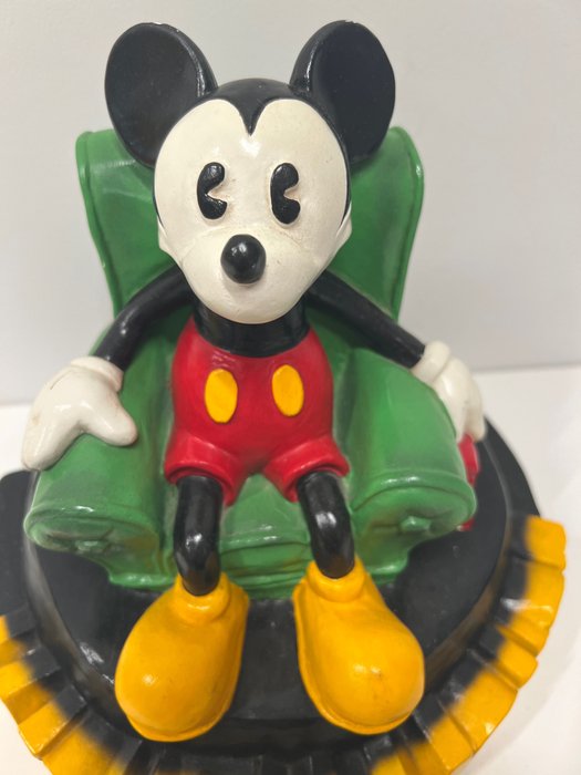 Image 3 of Mickey Mouse in his Reading chair - 25 x 25 cm - 5 kg