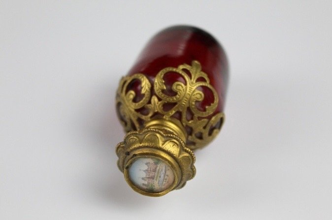 Image 2 of Palais Royal Ruby perfume bottle Grand Tour - Brass, Glass