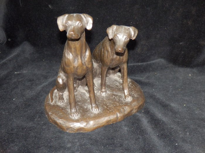 Image 2 of Sculpture, Beautiful figurine of 2 hunting dogs - signed Ista - Bronze - Mid 20th century