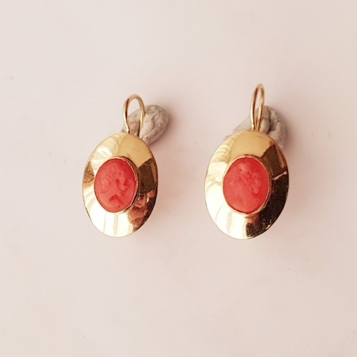 Preview of the first image of 18 kt. Gold - Earrings Coral.