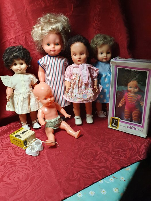 Preview of the first image of Wildebras - Doll - 1960-1969 - Netherlands.