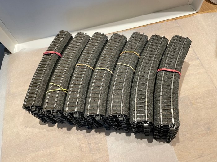 Preview of the first image of Märklin H0 - 24130 - Tracks - 70x bend R1.